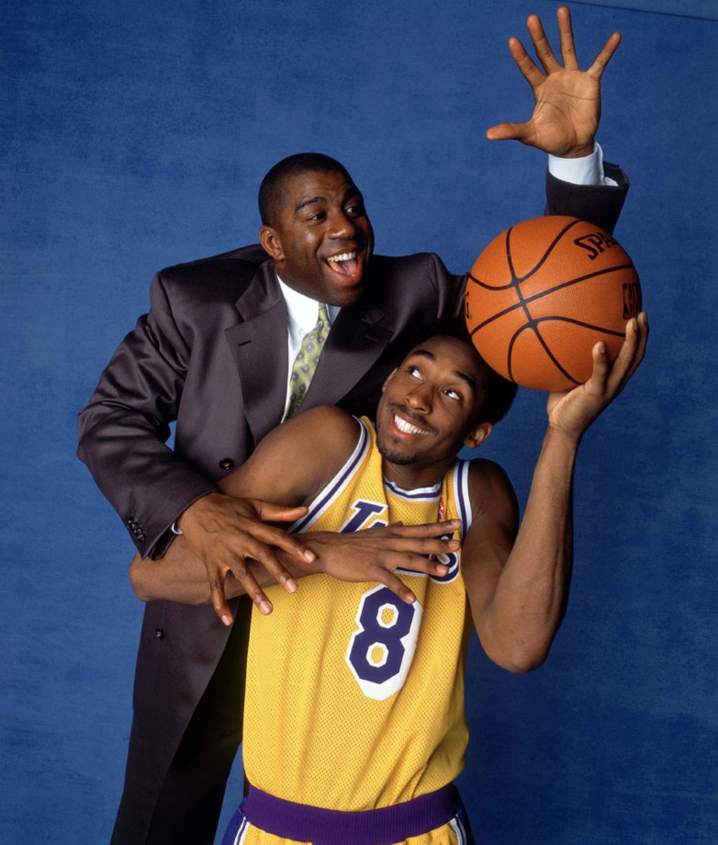 1998-0201-Magic-Johnson-Kobe-Bryant-005709594.jpg